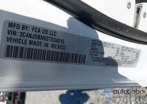 2025 Jeep Compass Latitude 4X4 z USA, uszkodzony, nr VIN 3C4NJDBN6ST534015